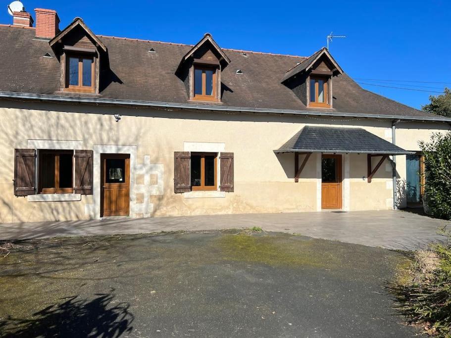 Le Cabaret Paisible Avec Piscine Villa Montierchaume Exterior photo